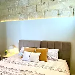 Alley - New 1br With Private Yard By Sf Homes