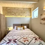 Alley - New 1br With Private Yard By Sf Homes Daire Gudja