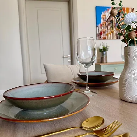 Alley - New 1br With Private Yard By Sf Homes *