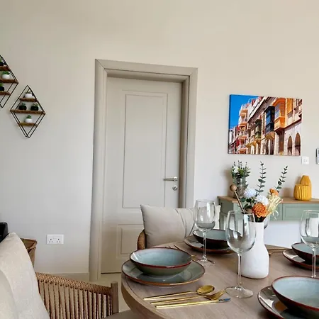 Alley - New 1br With Private Yard By Sf Homes شقة *