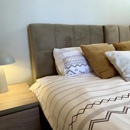 Alley - New 1br With Private Yard By Sf Homes 公寓 *