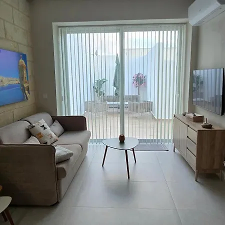 Alley - New 1br With Private Yard By Sf Homes Gudja