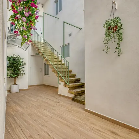 شقة Alley - New 1br With Private Yard By Sf Homes *