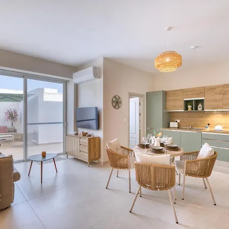 Alley - New 1br With Private Yard By Sf Homes شقة